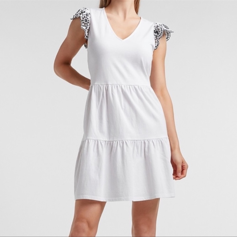 Express Dress w Embroidered Sleeves